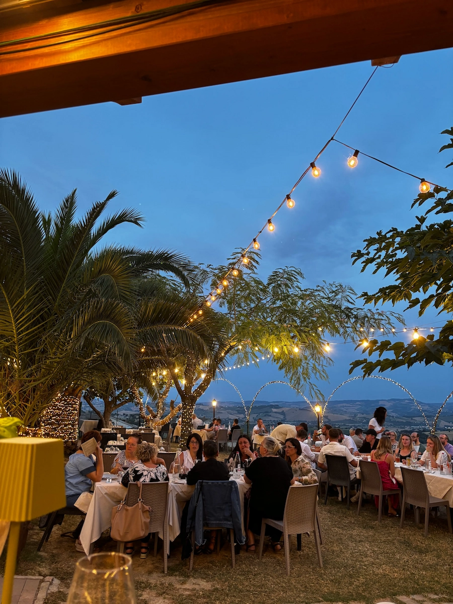 Foto vista posteriore Ristorante Il Monte, pizzeria e braceria a Rapagnano